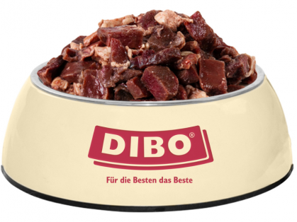 Dibo Rinderherz Frostfutter für Hunde und Katzen im Napf