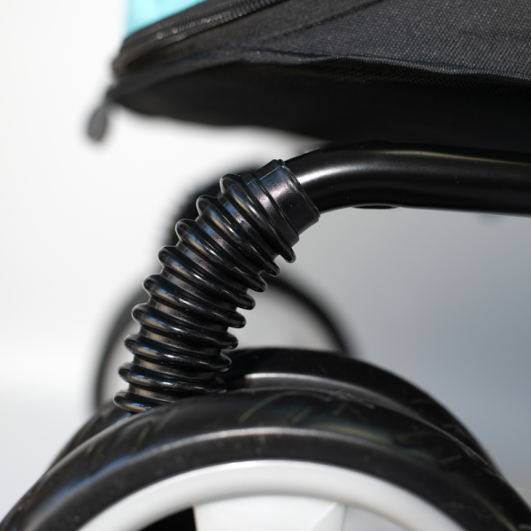 InnoPet® Mammut Hundebuggy blau schwarz für große Hunde Detail Vorderräder