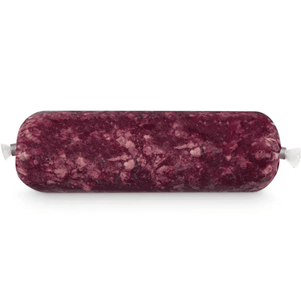 Rinderhalsfleisch gewolft Frostfutter für Hunde und Katzen in der Wurstverpackung